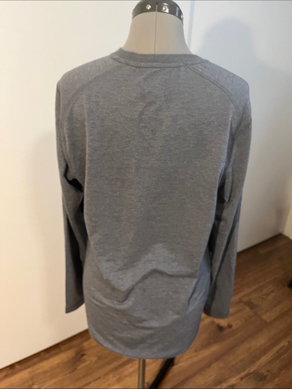 Bass Men's Long Sleeve Crewneck Shirt - Gray - Picture 6 of 6